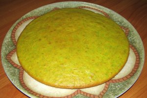 Tort de pepene galben