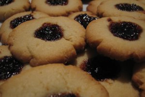 Banuti italienesti cu lamaie si gem de prune