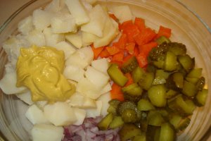 Salata de cartofi satioasa