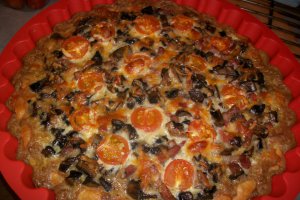 Quiche cu champignons si kaiser