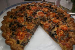 Quiche cu champignons si kaiser