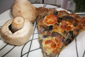 Quiche cu champignons si kaiser