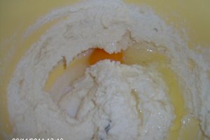 Reteta de preparare a papanasilor fierti cu sos caramel a la gaby_d :)