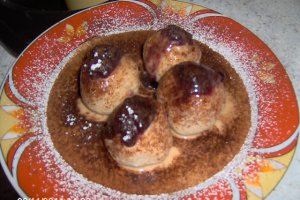 Reteta de preparare a papanasilor fierti cu sos caramel a la gaby_d :)