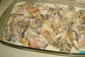 Piept de pui cu ciuperci la cuptor
