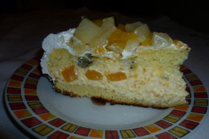 Tort - nebunie de piersici( pentru toti bucatarasii ..si nu numai)
