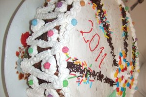 Tort crema de zahar ars - La Multi Ani 2011 !!