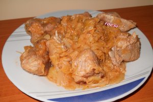 Varza acra cu spata de porc