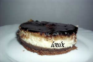 Cheesecake cu aromă de capuccinno şi ciocolată