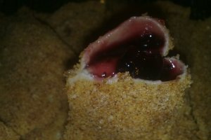 Coltunasi cu dulceata de fructe de padure