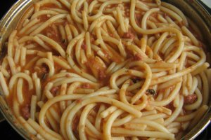 Paste cu carne presata