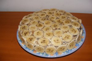 Tort de post cu cremă de banane