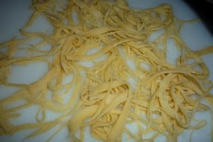 Taitei de casa cu ulei de masline
