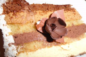 Tort special cu trei creme