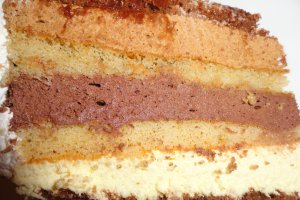 Tort special cu trei creme