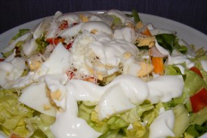 Salata cu sos de mustar
