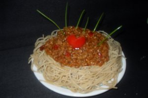 Volkorn Spaghetti cu pui si sos de ardei