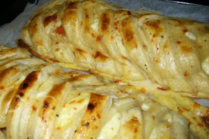 Copy-Paste "Strudel cu branza si rosii. Da` ce...eu nu pot?!? Eeiii..."