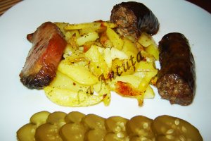 Cartofi cu marar (si carnat)