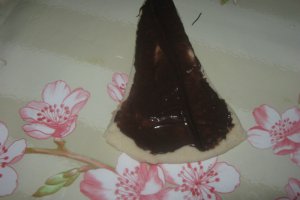 Cornuri cu nuttela si papucei cu brinza