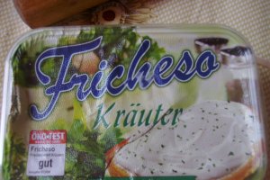 Tarta cu piept de pui si galbiori