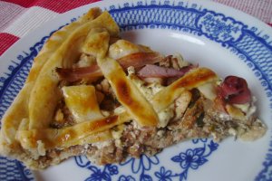 Tarta cu piept de pui si galbiori