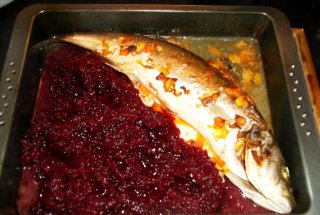 Biban de mare cu sfecla rosie si portocale