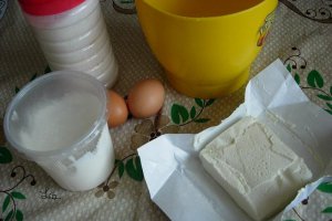 Placinta americana cu branza dulce si mere