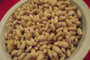 Fasole batuta cu ceapa caramelizata