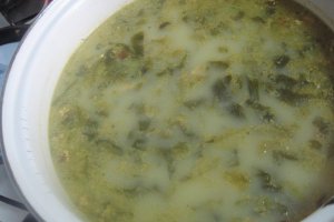 Ciorba de salata cu zer si lapte batut