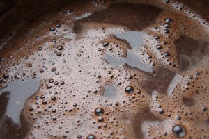 Negresa cu nuci si sos de cafea