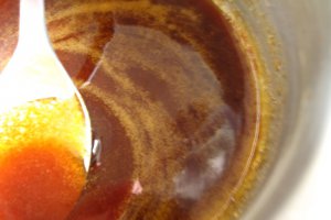 Negresa cu nuci si sos de cafea