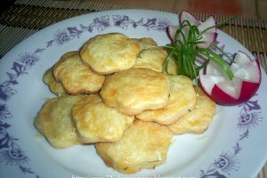 Biscuiti cu branza si cartofi