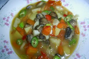 Ciorba a la grec cu legume si ciuperci