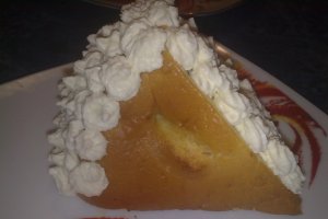 Tort de mere cu frisca