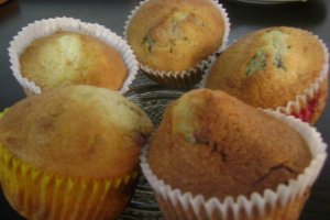 Briose cu fructe de padure