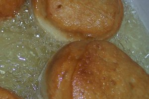 Gogosi simple sau cu gem