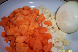 Ciorba de pui cu legume
