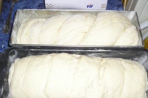 Prima mea paine de casa-SI EU POT!!!