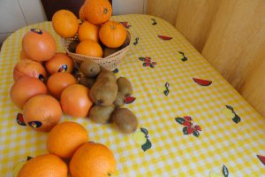 Suc natural din kiwi, portocale si grapefruit rosu