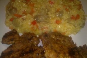 Orez cu legume si gratar din carne de porc