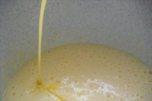 Cupcakes cu lemon curd
