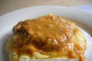 Cotlete de porc in sos de smantana