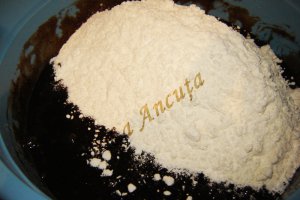 Negresa cu inima de cocos