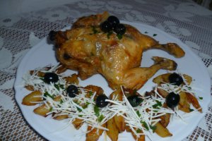 Pui la cuptor cu cartofi aromatizati