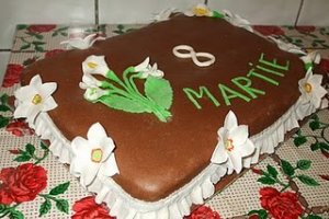 Tort 8 martie