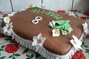 Tort 8 martie