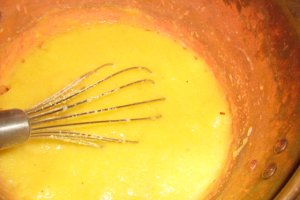 Ficatei si inimi de pui cu sunculita afumata si mamaliguta