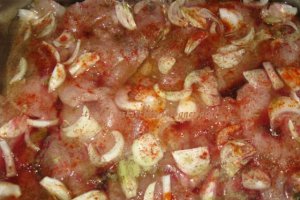Piept de pui in sos picant
