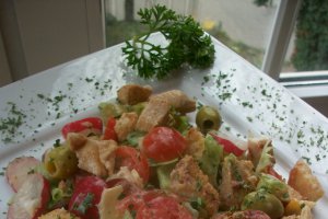 Salata cu piept de pui si crutoane